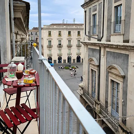 Le Leggende Di Casa Universita * Katánie